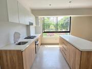 Entrega inmediata. Departamento de 3 hab frente a parque...