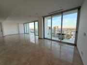 Departamento de 3 recámaras, cuarto de servicio, en...