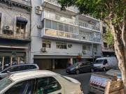 DEPARTAMENTO DE 4 AMBIENTES CON DEPENDENCIA Y COCHERA –...