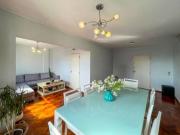 DEPTO de 4 dormitorios enorme con cochera