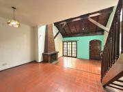 Departamento de 5 ambientes con balcones y 2 cocheras en...