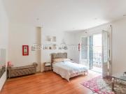 Departamento de 5 ambientes. Frente. Balcón. San Nicolás