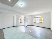 Departamento de amplias dimensiones y terraza enorme en...