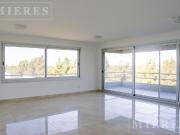 Departamento de cuatro ambientes en alquiler en Bouquet...