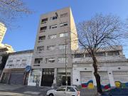 Departamento de dormitorios con cochera