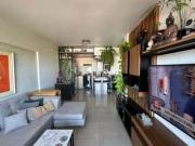 Departamento de Dos Ambientes al Frente con reformas...