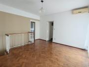 Departamento de dos dormitorios con balcón