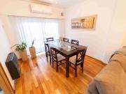 Departamento de dos dormitorios con cochera en el centro...