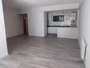 Departamento de Dos Dormitorios en Altura con Balcón y...