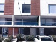 Departamento de dos plantas en venta en Juriquilla El...