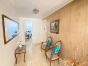 Departamento de tres ambientes con Balcón y Terraza en...