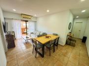 Departamento de tres ambientes con cochera cubierta a la...