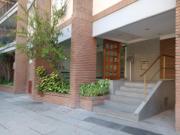 Departamento de tres ambientes con cocina office, balcón...