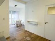 Departamento de un ambiente al frente con balcón...