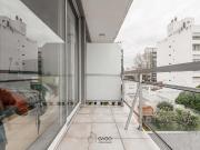 Departamento de un ambiente con cochera y baulera