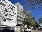 Departamento de un dormitorio con cochera en venta