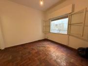 Departamento dos ambientes en Caballito, excelente...