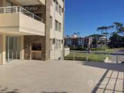 Departamento dos dormitorios, balcon con parrillero,...