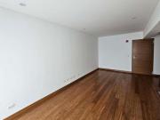 Departamento duplex en primer piso frente al parque