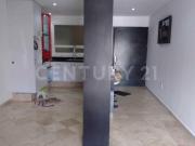 Departamento en 2do piso con 3 recámaras y balcon en El...