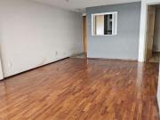 Departamento en 4o. Piso con Balcón