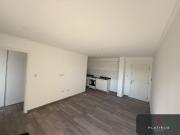 Departamento en Alquiler de 1 Dormitorio con Cochera...