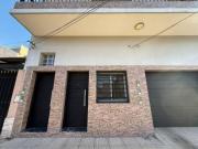 Departamento en alquiler de 3 ambientes con patio en...