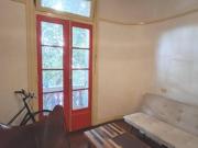 Departamento en alquiler de 3 ambientes con patio Once