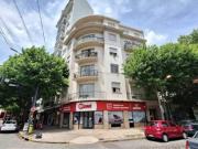 Departamento en alquiler de dos dorm en Plaza Italia. La...