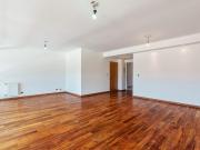 Departamento en alquiler, tres dormitorios cochera zona...