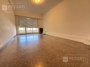 Departamento en alquiler. Z/ Plaza Mitre. Al frente....