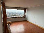 Departamento en arriendo c/ estacionamiento en Metro...