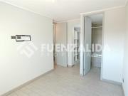 Departamento en Arriendo en Av Santa Rosa, con calle...