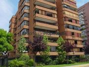 Departamento en Arriendo en PMO Apoquindo con Flor de...