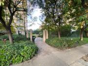 Departamento en barrio residencial