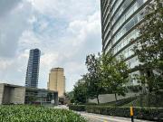 Departamento en bosque real