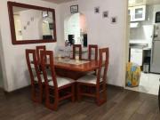 Departamento en calle privada con amplio patio privado...