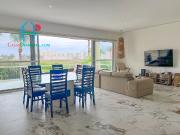 Departamento en condominio con club de playa. Con...