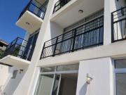 Departamento en icacos atrás de Walmart costera de...