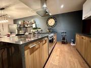 Departamento en PB, con terraza y jardín. Cuatro...