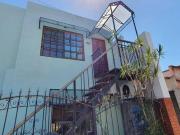 Departamento en planta alta con amplios ambientes
