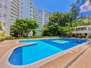 Departamento en Planta baja con preciosos Jardines...