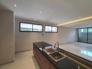 Departamento en Planta Baja con terrazas y roof privado...