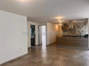 Departamento en planta baja de 2 recámaras. San Isidro...