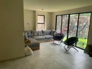 Departamento en planta baja de 3 recámaras, RENTA. El...