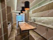 Departamento en Primer piso con terraza y parque