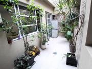 Departamento en Recoleta 2 ambientes mas escritorio con...