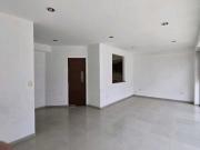 Departamento en renta, cerca a Plaza Crystal