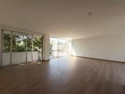 Departamento en renta con 3 recamaras y cuarto de...