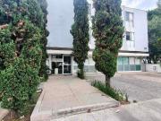 Departamento en renta con terraza en Jardines del Bosque